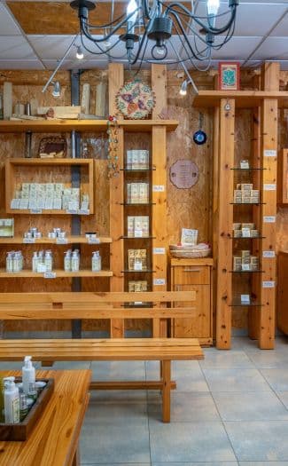 Tour Aya Natural: Nature, Reincarnation & Cosmetics